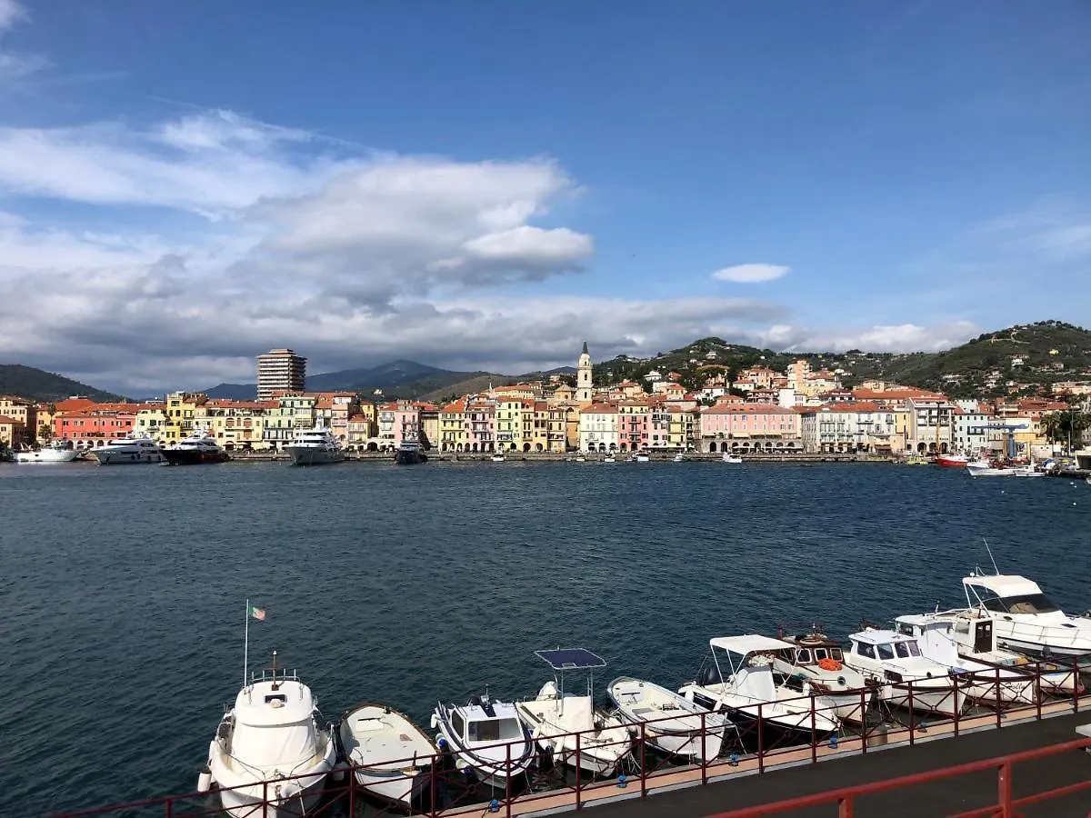 Apartamento La Casa Di Marco Imperia Italia